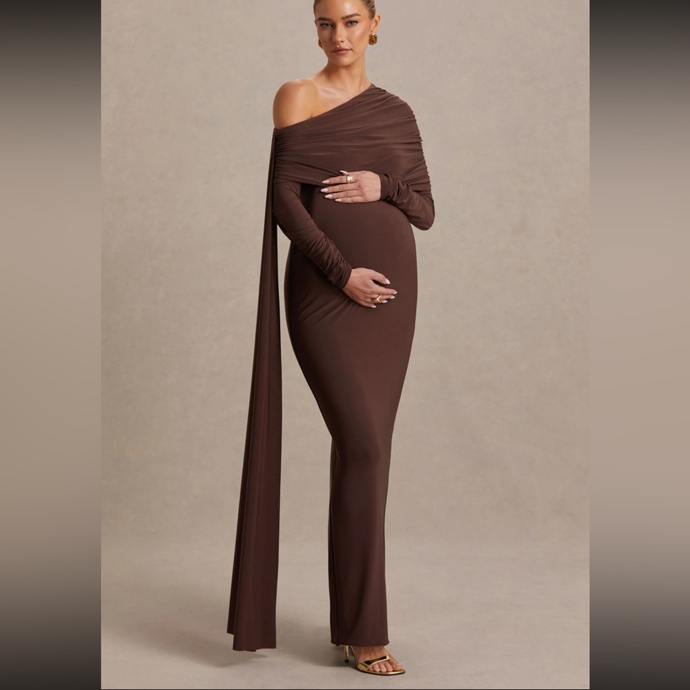 Elegant Off-Shoulder Brown Dress